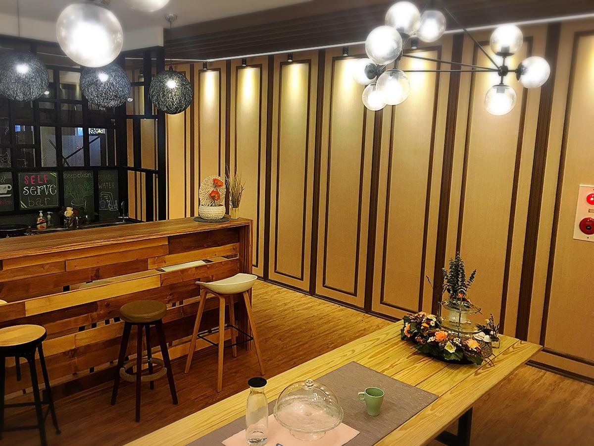 Master Chitow Hostel Kaohsiung Exterior photo