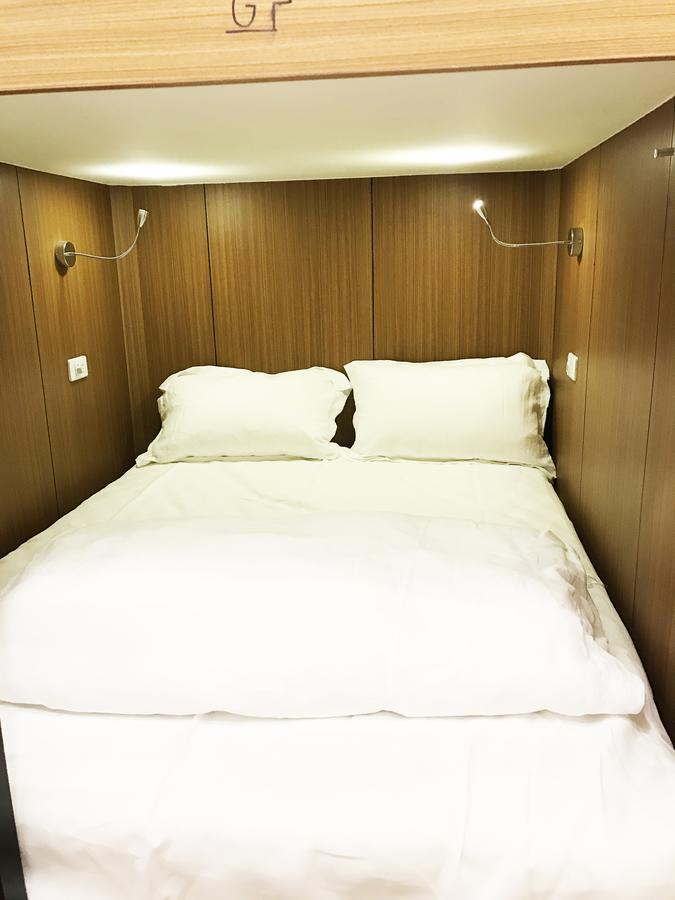 Master Chitow Hostel Kaohsiung Exterior photo